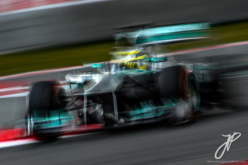Illustration for article titled The Tense Beauty Of Formula One Practice In Barcelona